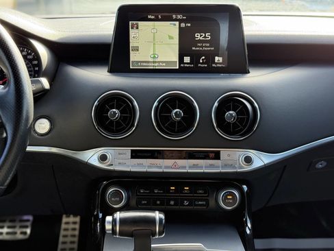 Used 2019 Kia Stinger GT1 image 17