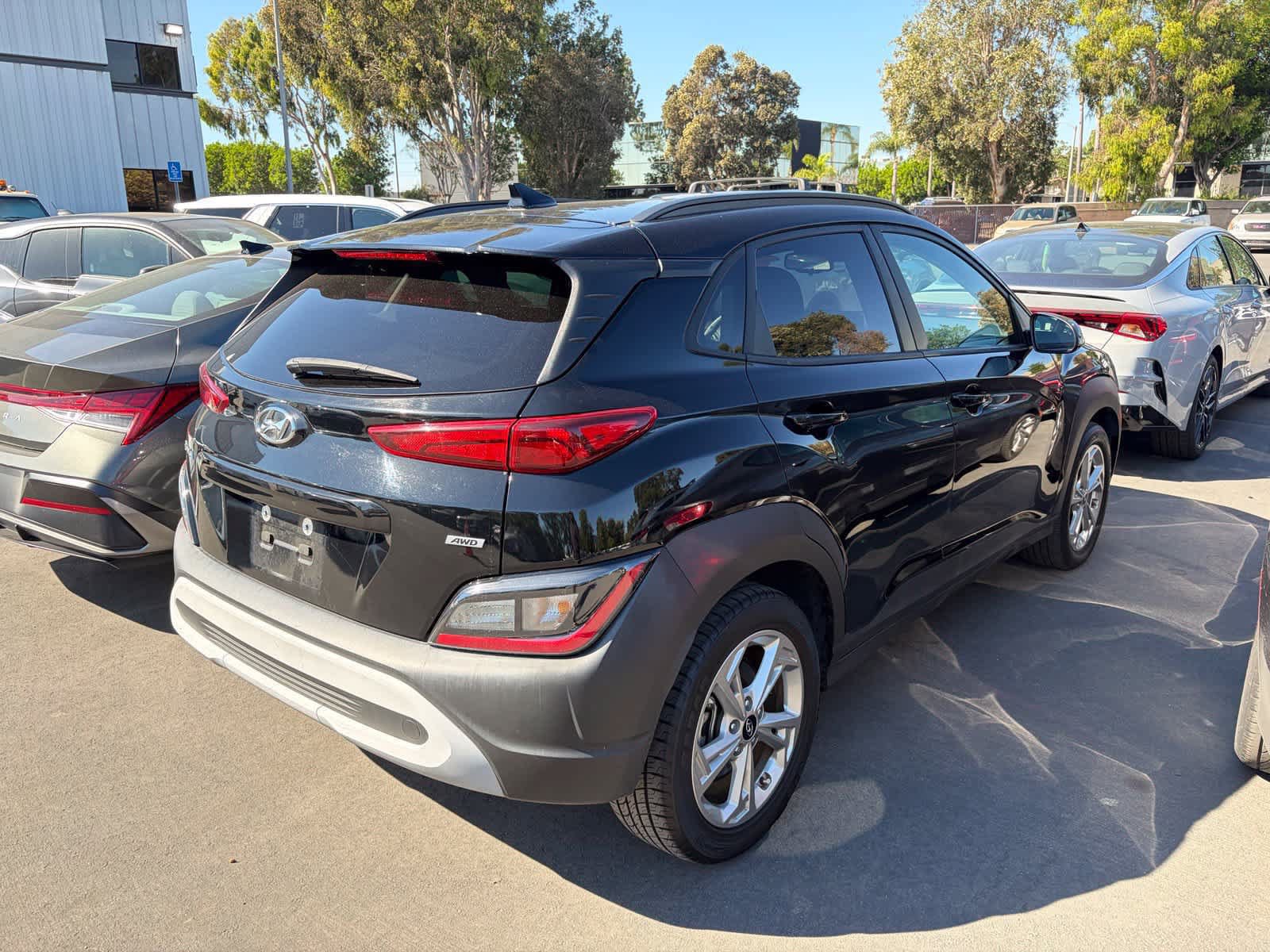 Certified 2023 Hyundai Kona SEL AWD/4WD image 3