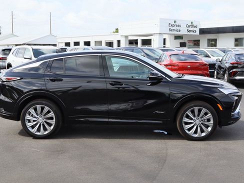 Used 2025 Buick Envista Avenir image 9