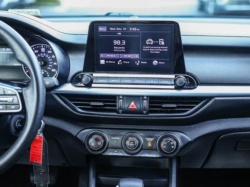 Used 2024 Kia Forte LXS image 17