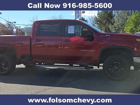 Used 2020 Chevrolet Silverado 2500 LT image 2