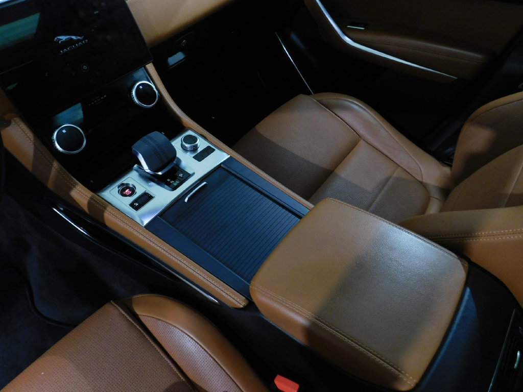 Used 2023 Jaguar F-PACE R-Dynamic S AWD/4WD image 56