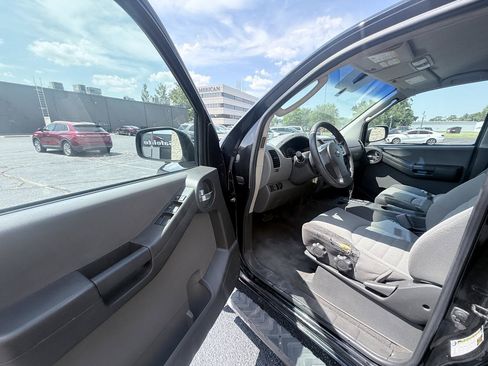 Used 2006 Nissan Xterra S w/ (U01) Utility Pkg AWD/4WD image 9