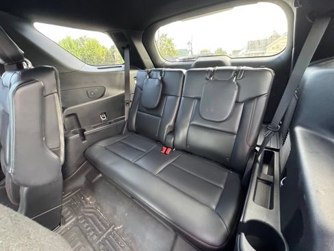 Used 2025 Ford Explorer ST AWD/4WD image 27