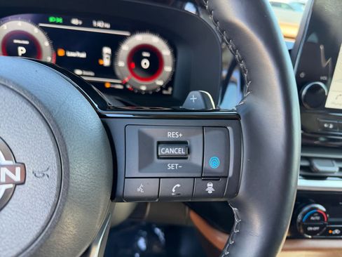 Used 2023 Nissan Pathfinder Platinum image 46