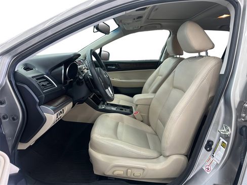Used 2017 Subaru Outback 2.5i Limited image 10
