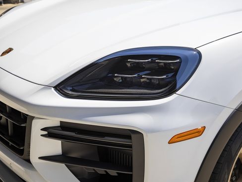 New 2026 Porsche Cayenne Turbo GT image 37