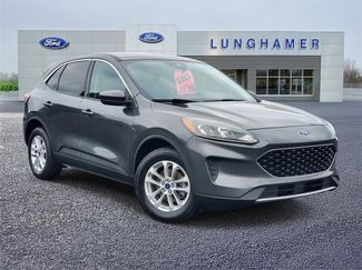Used 2020 Ford Escape SE image 1