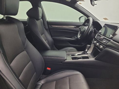 Used 2018 Honda Accord Sport image 21
