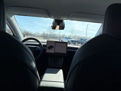 Used 2026 Tesla Model Y 2WD image 17