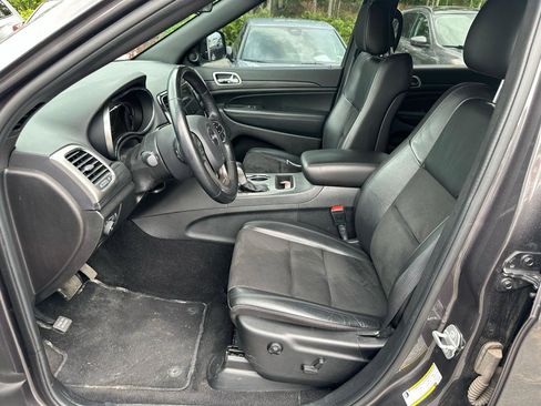 Used 2021 Jeep Grand Cherokee Laredo X AWD/4WD image 10