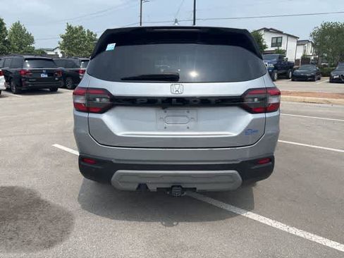 Used 2025 Honda Pilot EX-L image 4