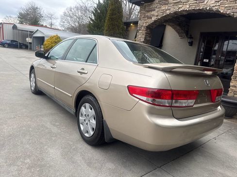 Used 2004 Honda Accord LX image 3