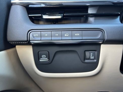 Used 2024 Cadillac Escalade ESV Premium Luxury image 54