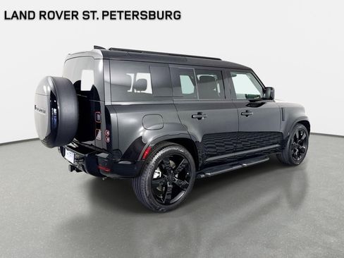 Used 2026 Land Rover Defender 110 X-Dynamic SE AWD/4WD image 5