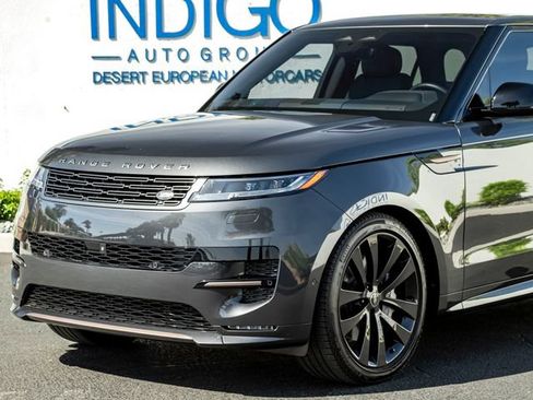 Used 2025 Land Rover Range Rover Sport Dynamic SE AWD/4WD image 2