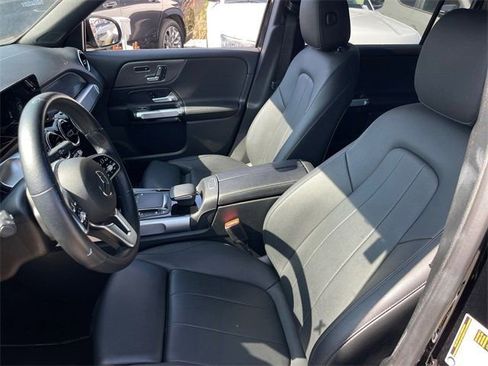 Used 2023 Mercedes-Benz GLB 250 4MATIC image 10