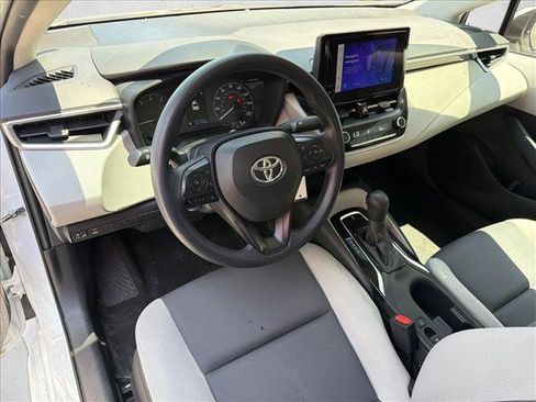 Used 2024 Toyota Corolla LE FWD image 13