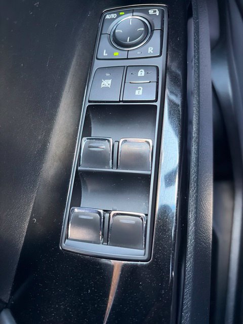Used 2017 Lexus LX 570 4WD w/ Luxury Package image 42