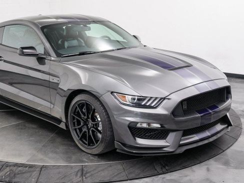 Used 2019 Ford Mustang Shelby GT350 w/ Technology Package image 12