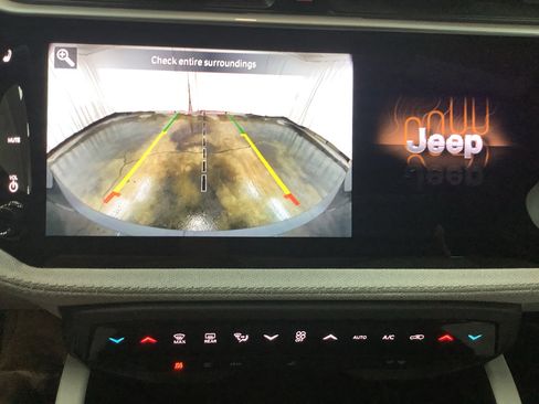 New 2026 Jeep Cherokee Laredo AWD/4WD image 18