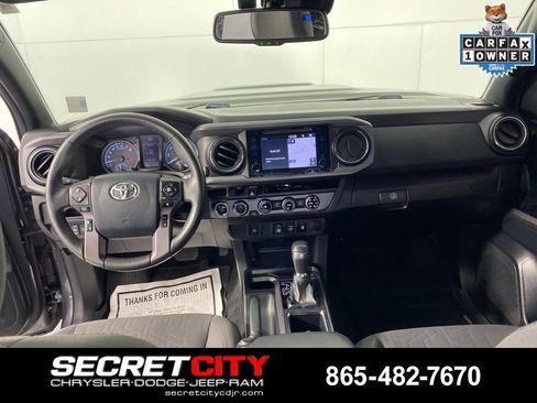Used 2018 Toyota Tacoma TRD Sport image 25