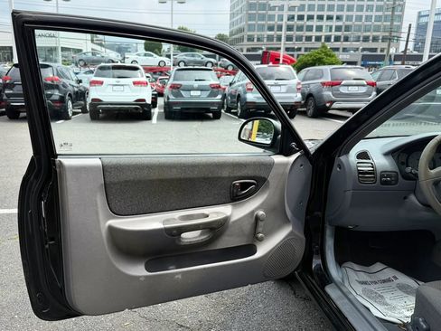 Used 2002 Hyundai Accent GS FWD image 8