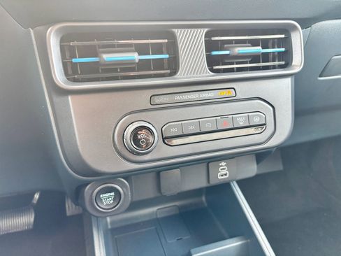 Used 2025 Ford Maverick XLT w/ XLT Luxury Package image 18