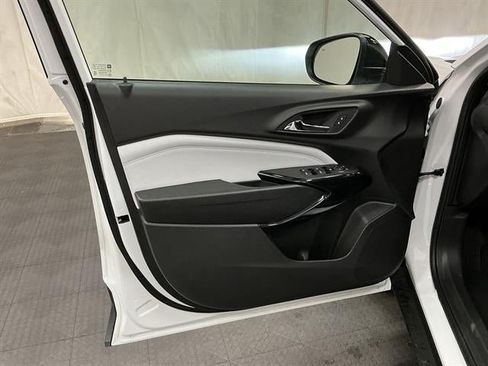 New 2026 Chevrolet Trax LT w/ Driver Confidence Package FWD image 21