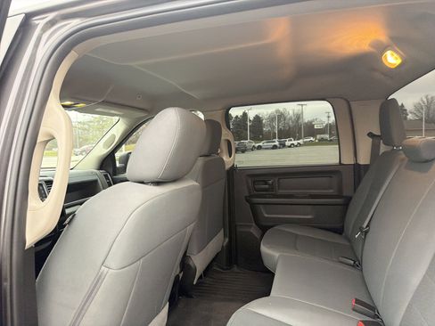 Used 2019 RAM 1500 Express image 36