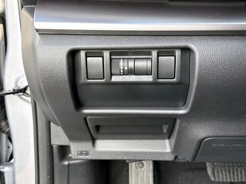 Certified 2025 Subaru Impreza 2.0i image 30