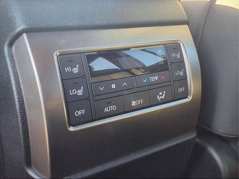 Used 2023 Lexus GX 460 Premium w/ Accessory Package image 30