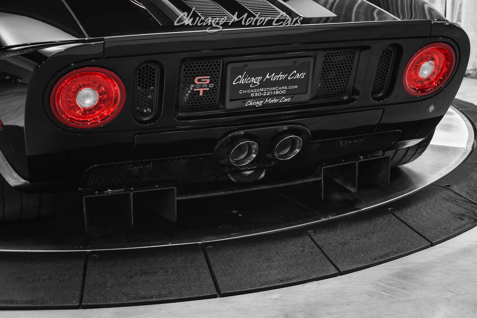 Used 2006 Ford GT RWD image 30