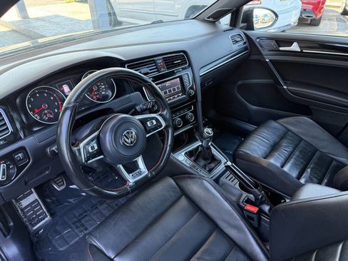 Used 2015 Volkswagen GTI SE image 9