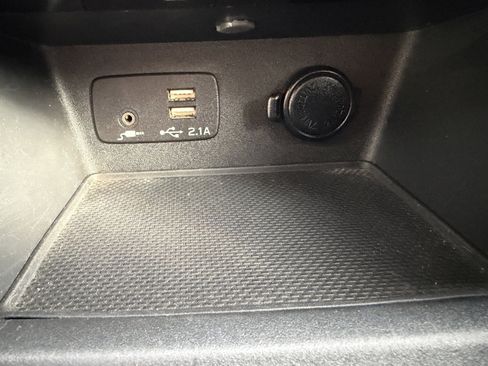 Used 2019 Subaru Forester Premium image 25