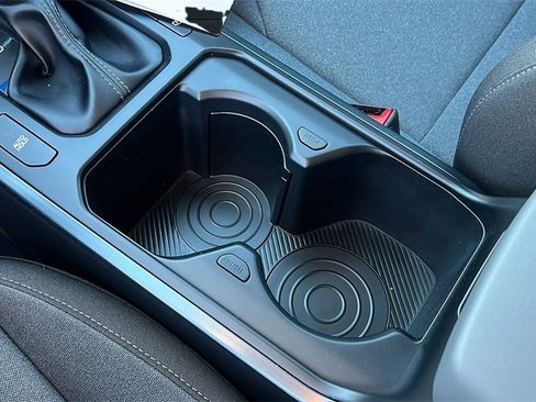 New 2025 Kia K4 LXS image 17