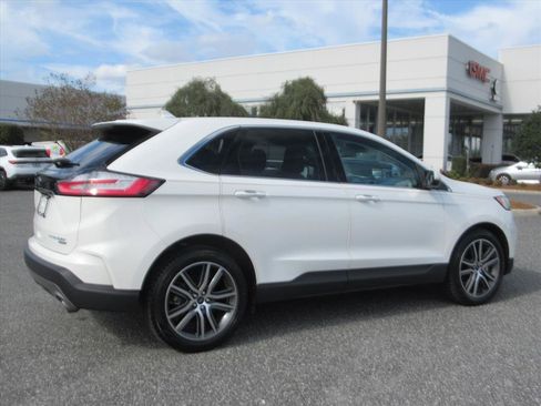 Used 2020 Ford Edge Titanium image 6