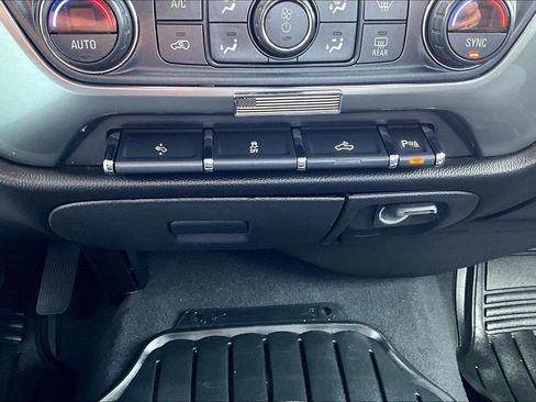 Used 2018 Chevrolet Silverado 1500 LT w/ All Star Edition image 34