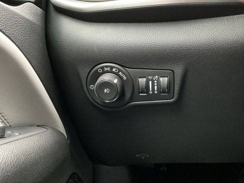 New 2026 Jeep Compass Limited image 21