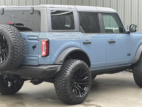 Used 2024 Ford Bronco Wildtrak image 5