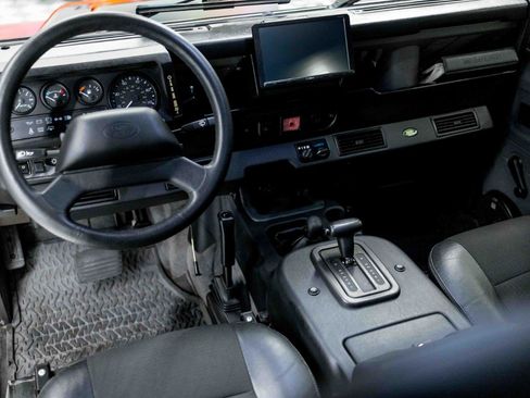 Used 1997 Land Rover Defender 90 AWD/4WD image 2