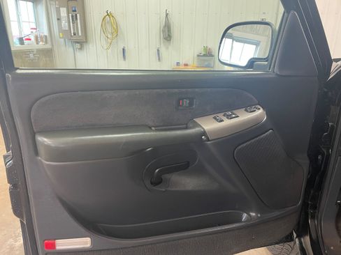 Used 2000 Chevrolet Silverado 1500 LS w/ Off-Road Chassis Pkg image 10