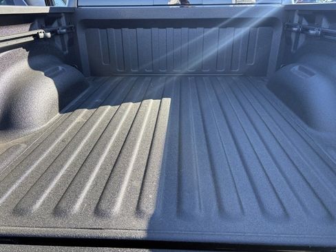 New 2026 RAM 1500 4x4 Crew Cab image 19