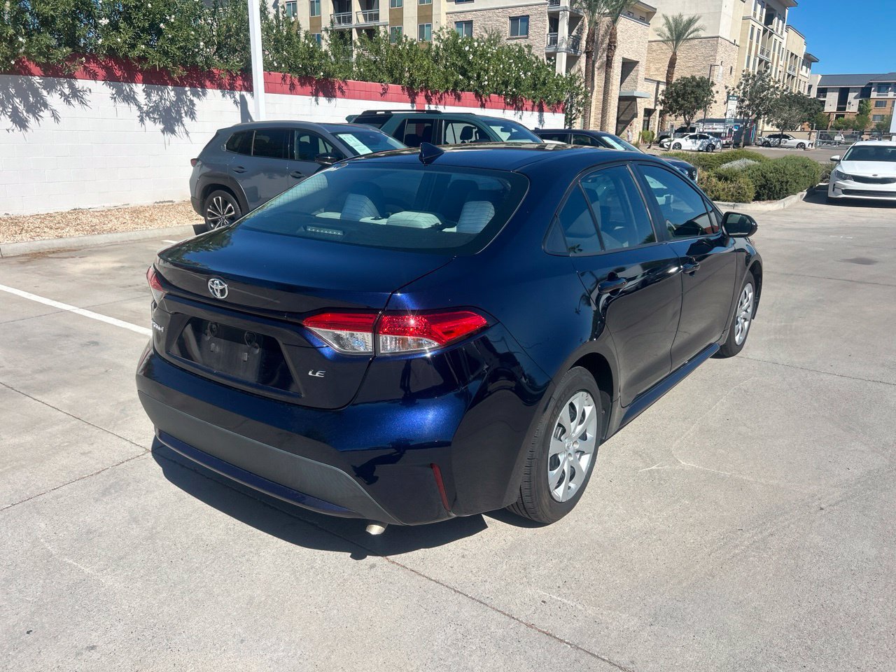 Used 2022 Toyota Corolla LE FWD image 4