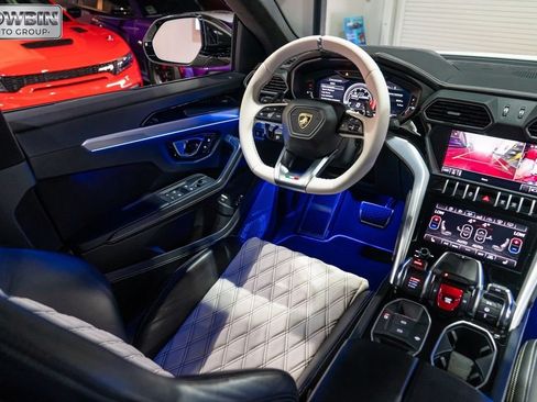 Used 2019 Lamborghini Urus AWD/4WD image 7