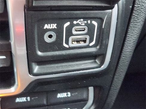 Used 2021 Jeep Wrangler Unlimited Sahara image 20