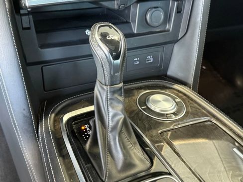 Used 2022 INFINITI QX80 Luxe image 27