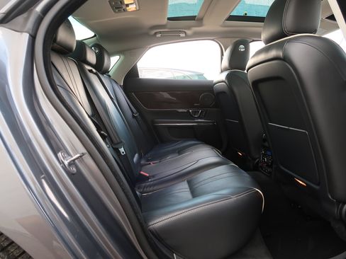 Used 2016 Jaguar XJ Supercharged image 46