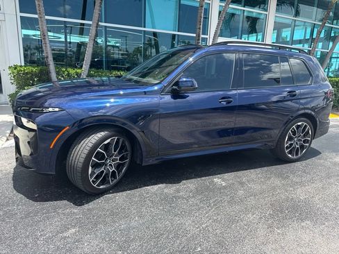 Used 2026 BMW X7 xDrive40i w/ M Sport Package AWD/4WD image 9