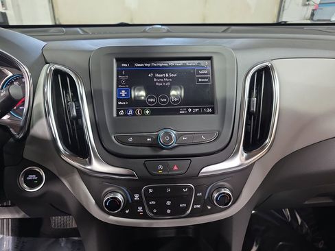 Used 2024 Chevrolet Equinox LT w/ LPO, Floor Liner Package FWD image 21